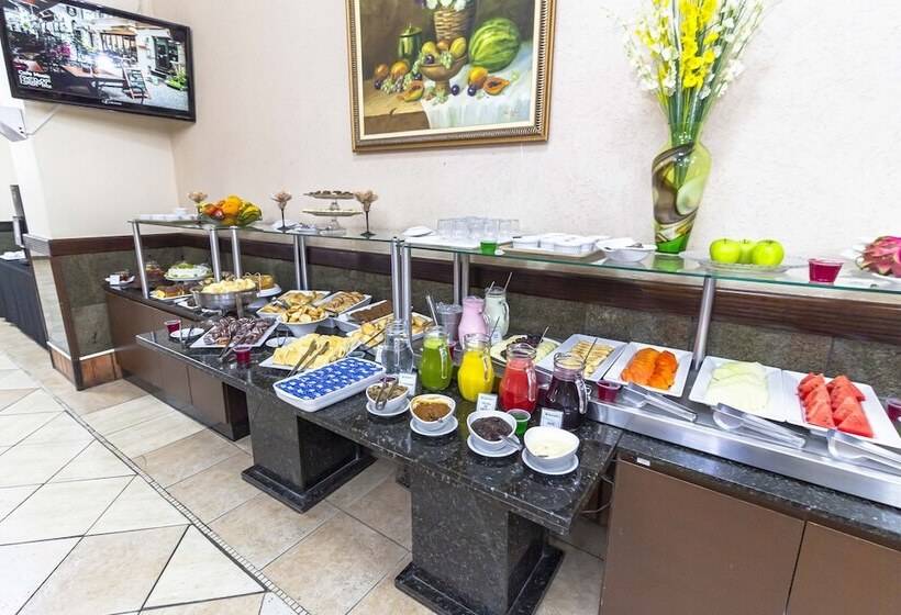 בית מלון כפרי Nacional Inn Curitiba Estação Shopping