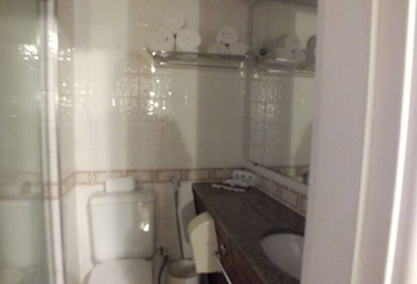 בית מלון כפרי Nacional Inn Curitiba Estação Shopping