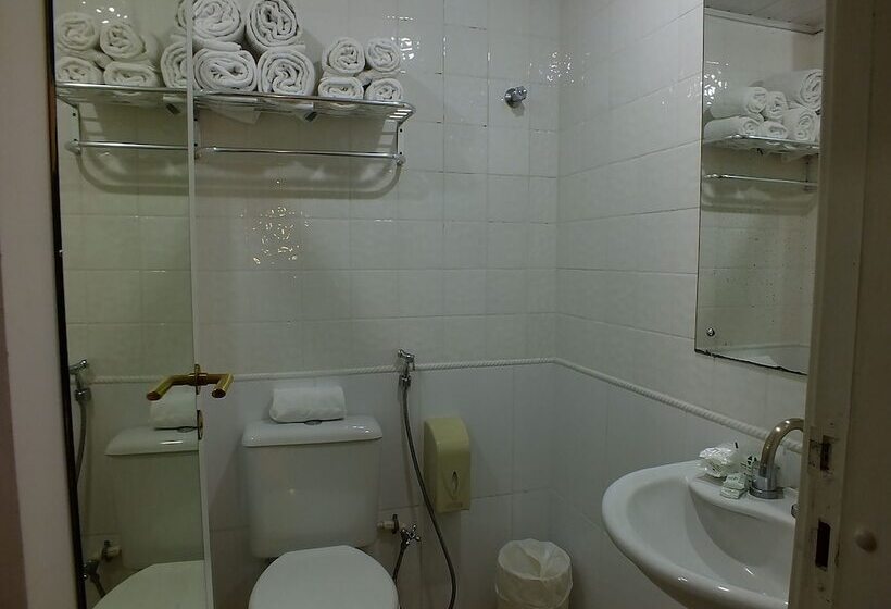 호텔 Nacional Inn Curitiba Estação Shopping