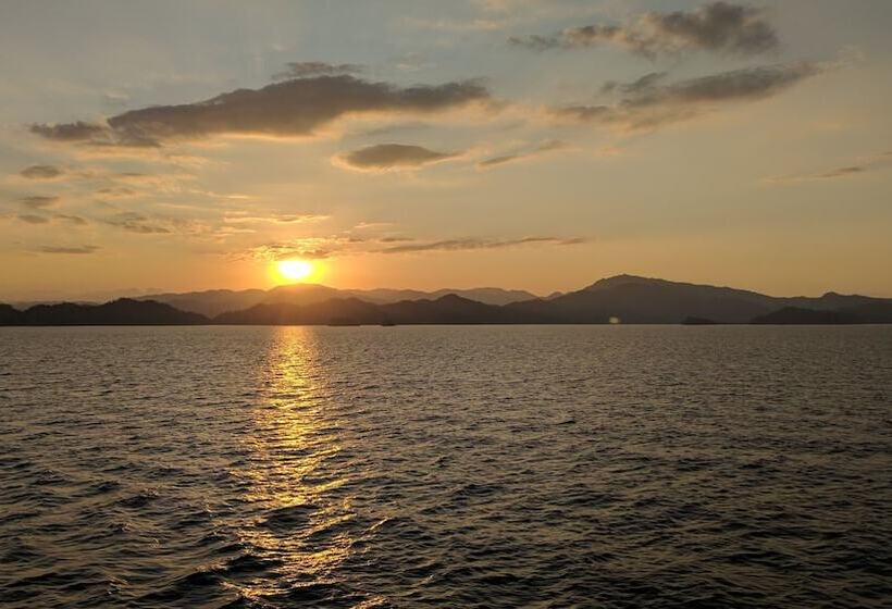 בית מלון כפרי Nautilus Surf & Yoga Villas Santa Teresa