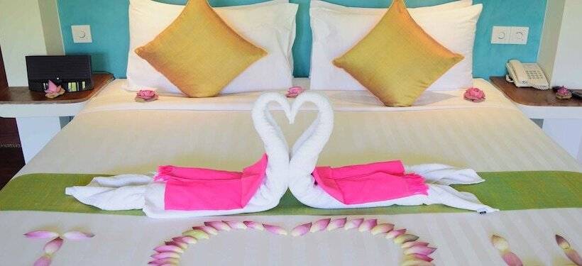 هتل Navutu Dreams Resort & Wellness Retreat