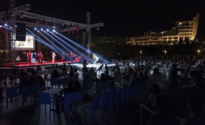 Отель Noah S Ark Deluxe  & Spa