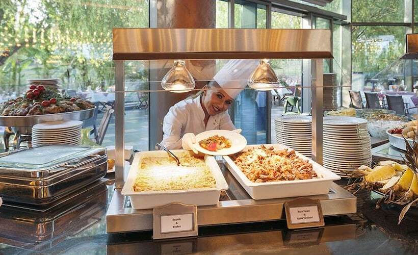 Отель Noah S Ark Deluxe  & Spa