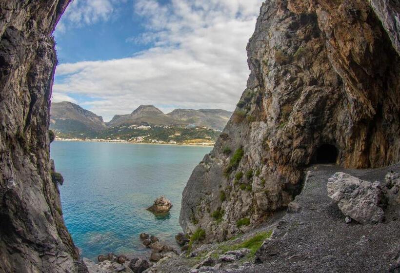 Отель Plakias Bay