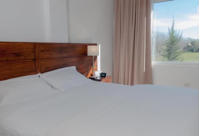 בית מלון כפרי Pro