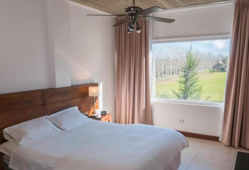 בית מלון כפרי Pro