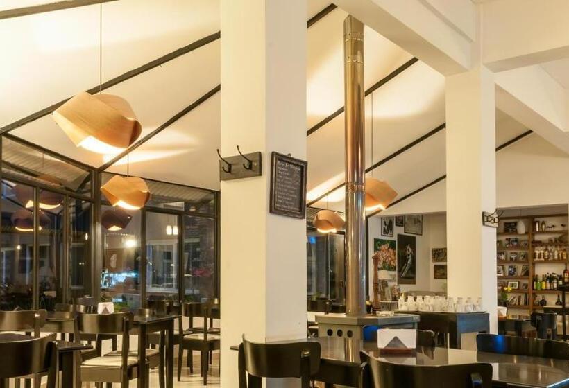 בית מלון כפרי Pro