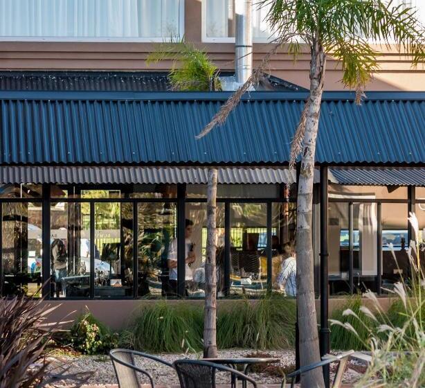 בית מלון כפרי Pro