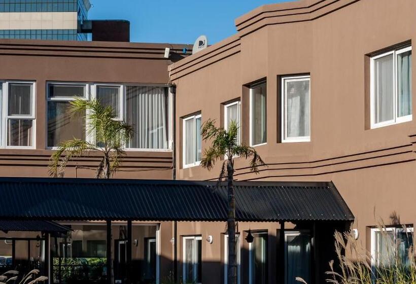 בית מלון כפרי Pro