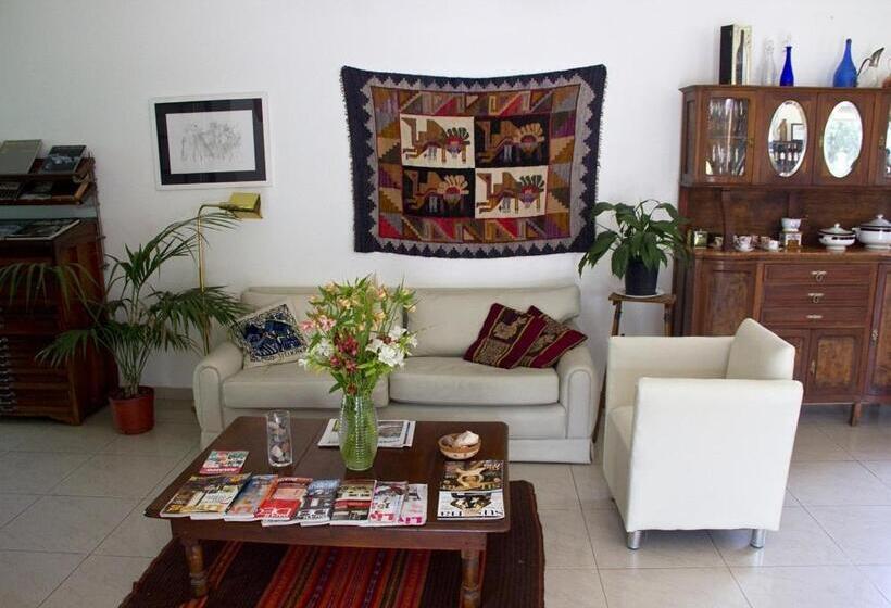 בית מלון כפרי Pro