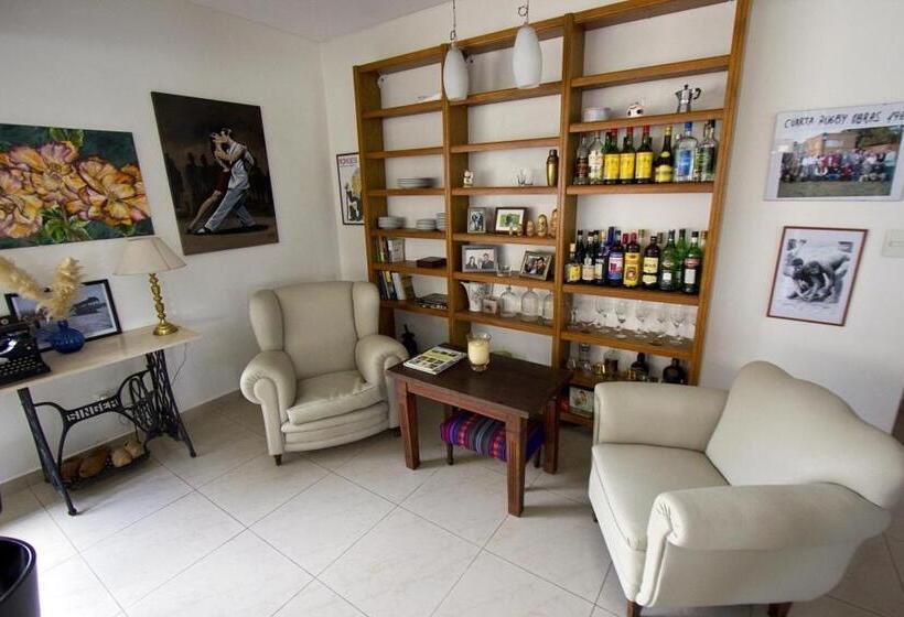 בית מלון כפרי Pro