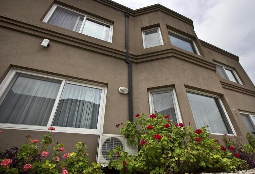 בית מלון כפרי Pro