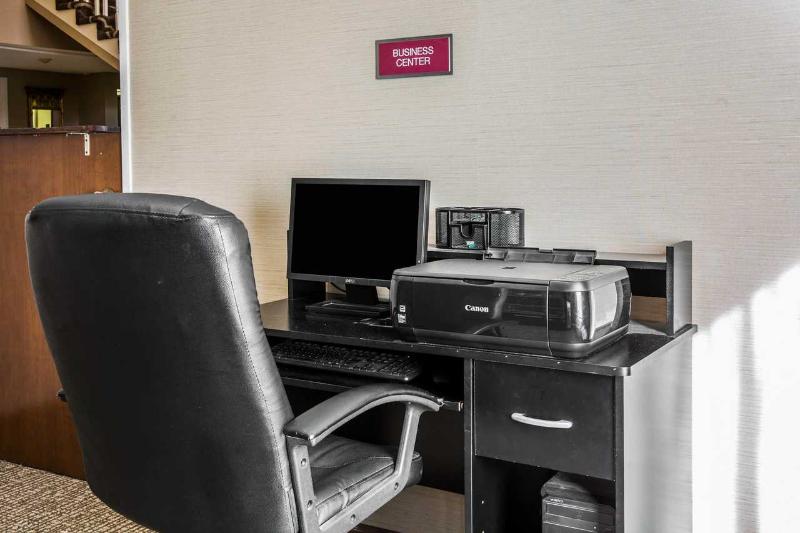 فندق Quality Suites