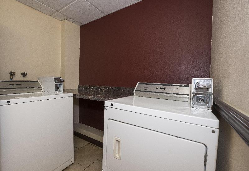 فندق Red Roof Inn Plus+ Poughkeepsie