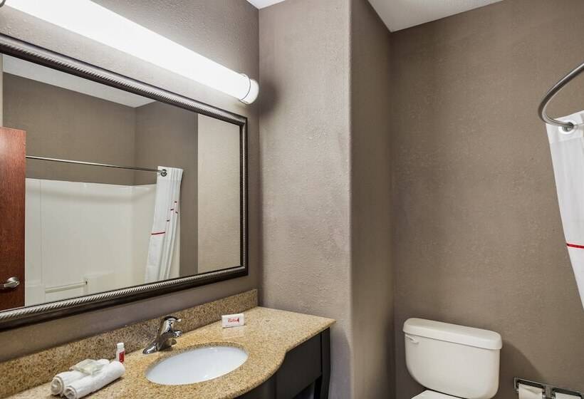 فندق Red Roof Inn & Suites Bloomsburg   Mifflinville