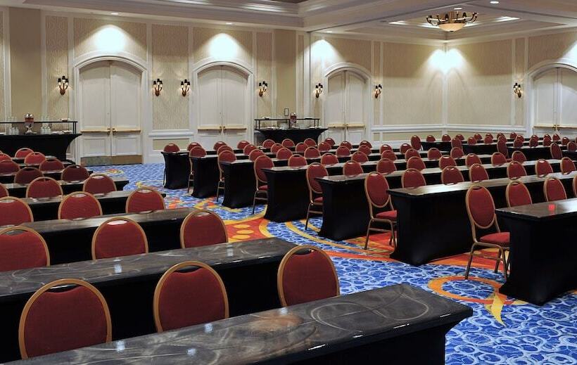 Отель Renaissance Portsmouthnorfolk Waterfront