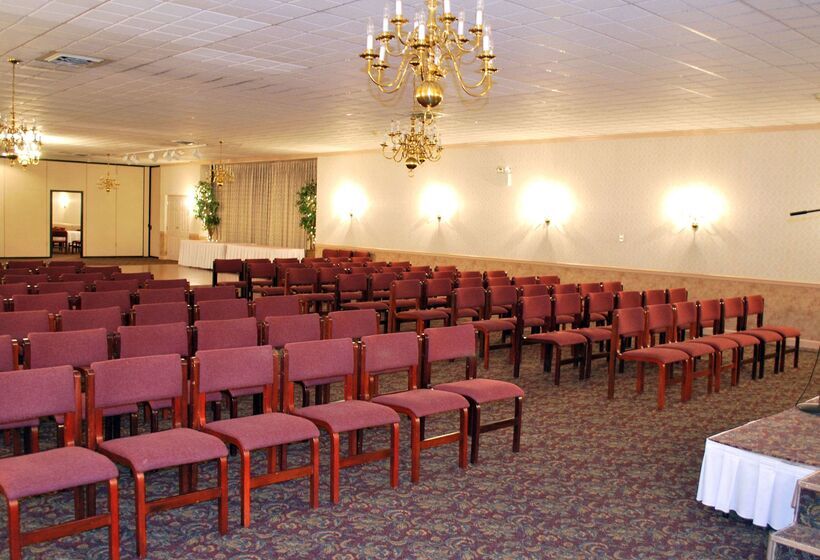 בית מלון כפרי Rodeway Inn & Suites Myerstown   Lebanon