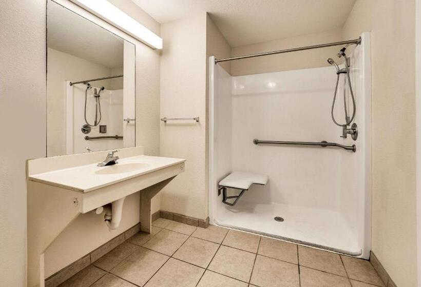 فندق Rodeway Inn