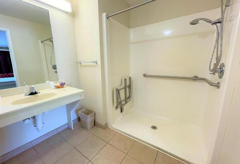 فندق Rodeway Inn