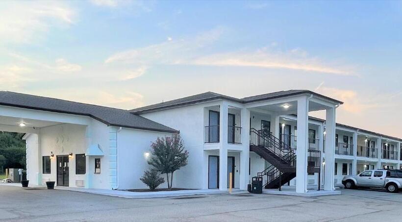 فندق Rodeway Inn