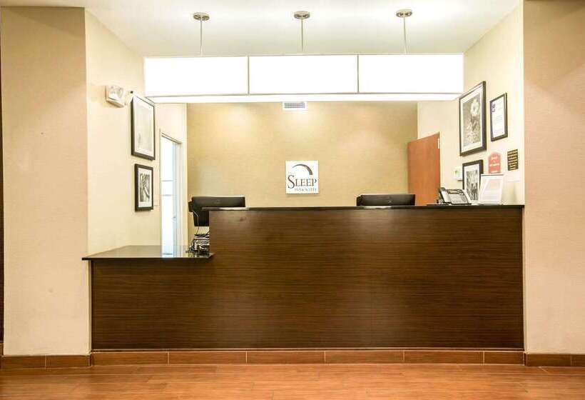 בית מלון כפרי Sleep Inn & Suites Marion  Military Institute