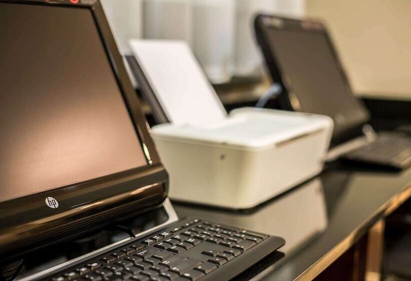 בית מלון כפרי Sleep Inn & Suites Marion  Military Institute