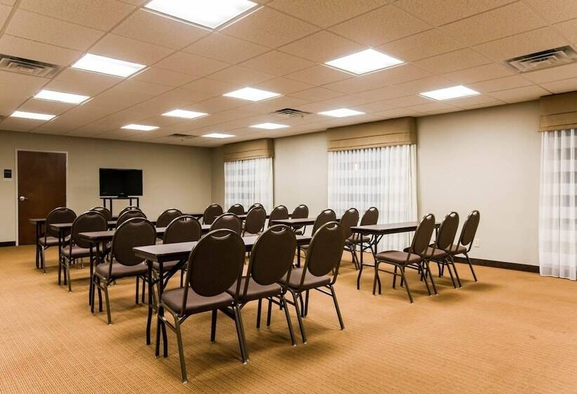 בית מלון כפרי Sleep Inn & Suites Marion  Military Institute