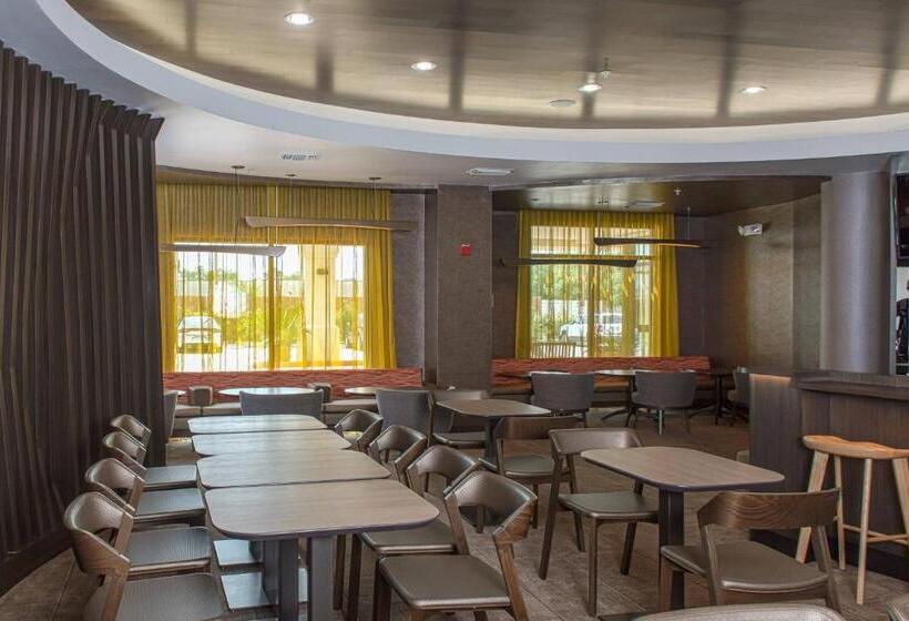 فندق Springhill Suites Houston Pearland