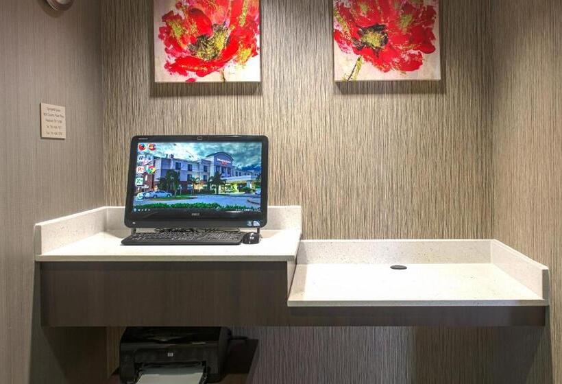 فندق Springhill Suites Houston Pearland