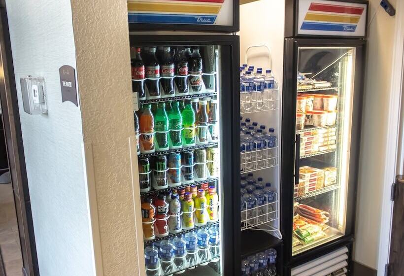 בית מלון כפרי Staybridge Suites Minot, An Ihg