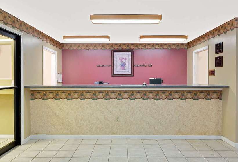 فندق Super 8 By Wyndham Kosciusko