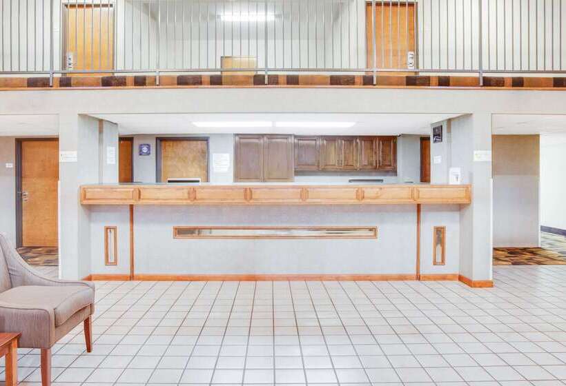 فندق Super 8 By Wyndham Morrilton