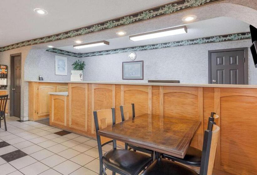 ホテル Super 8 By Wyndham Mt. Pleasant Tx