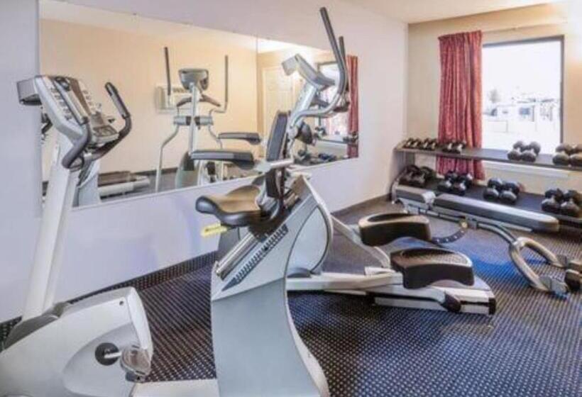 ホテル Super 8 By Wyndham Mt. Pleasant Tx