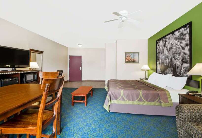 Отель Spark By Hilton Nacogdoches