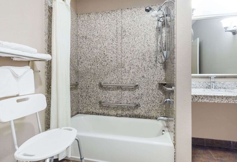 Отель Spark By Hilton Nacogdoches