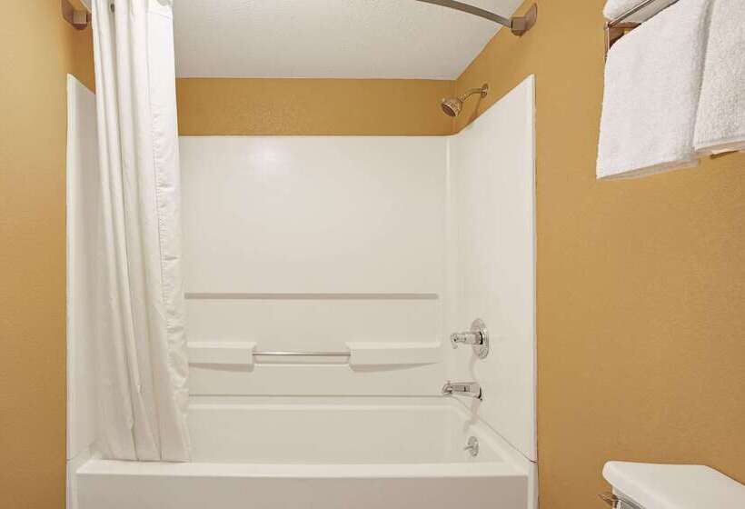 فندق Super 8 By Wyndham Pearl/jackson/east