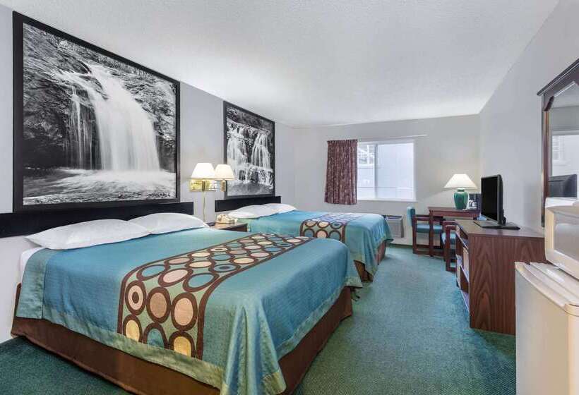 酒店 Super 8 By Wyndham Reedsburg