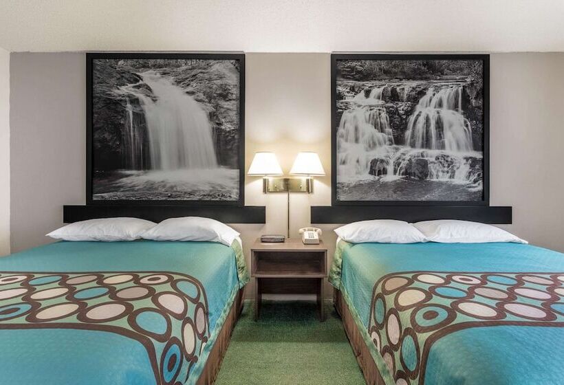 酒店 Super 8 By Wyndham Reedsburg