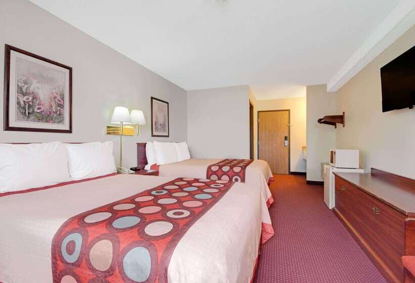 هتل Super 8 By Wyndham Riverside/kansas City