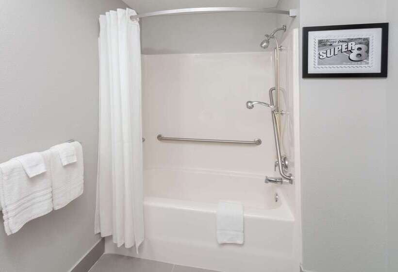 فندق Super 8 By Wyndham Rochester