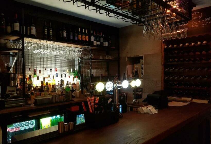 فندق The Angel Inn