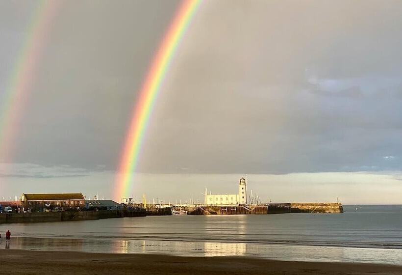 ホテル The Helaina