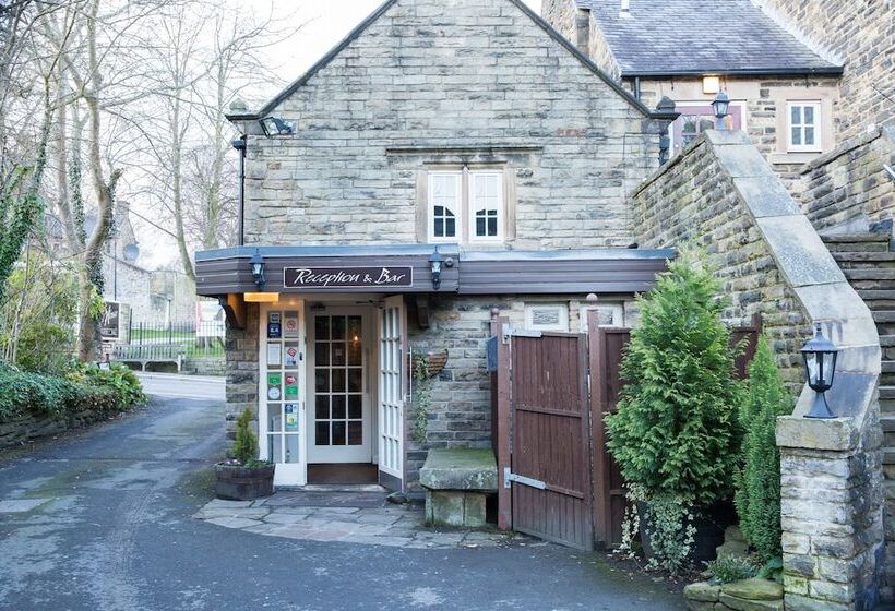 Отель The Manor House