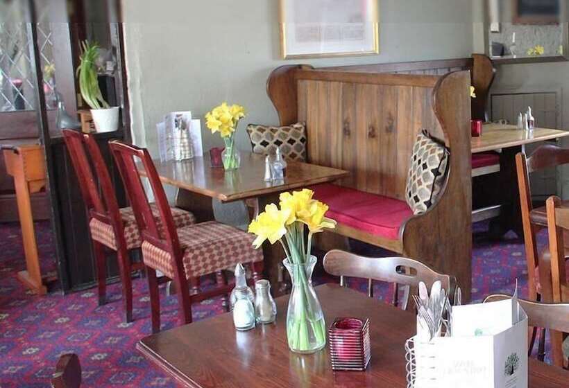 Отель Royal Oak Inn