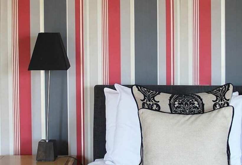 Отель Royal Oak Inn