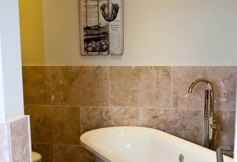 בית מלון כפרי The White Hart