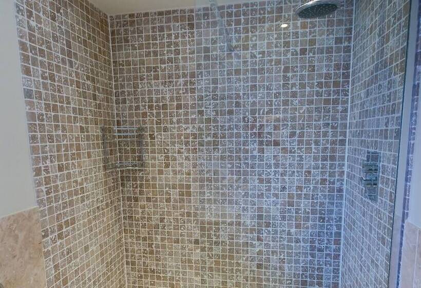 בית מלון כפרי The White Hart