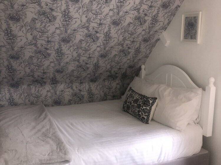 Отель White Lodge