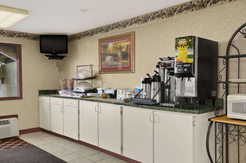 בית מלון כפרי Travelodge By Wyndham Richmond In